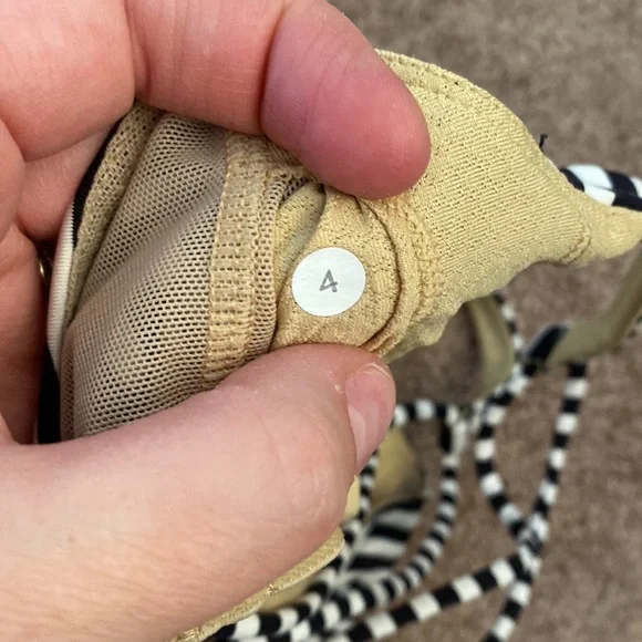 Lululemon Racerback Tank size 4 - Picture 3 of 3